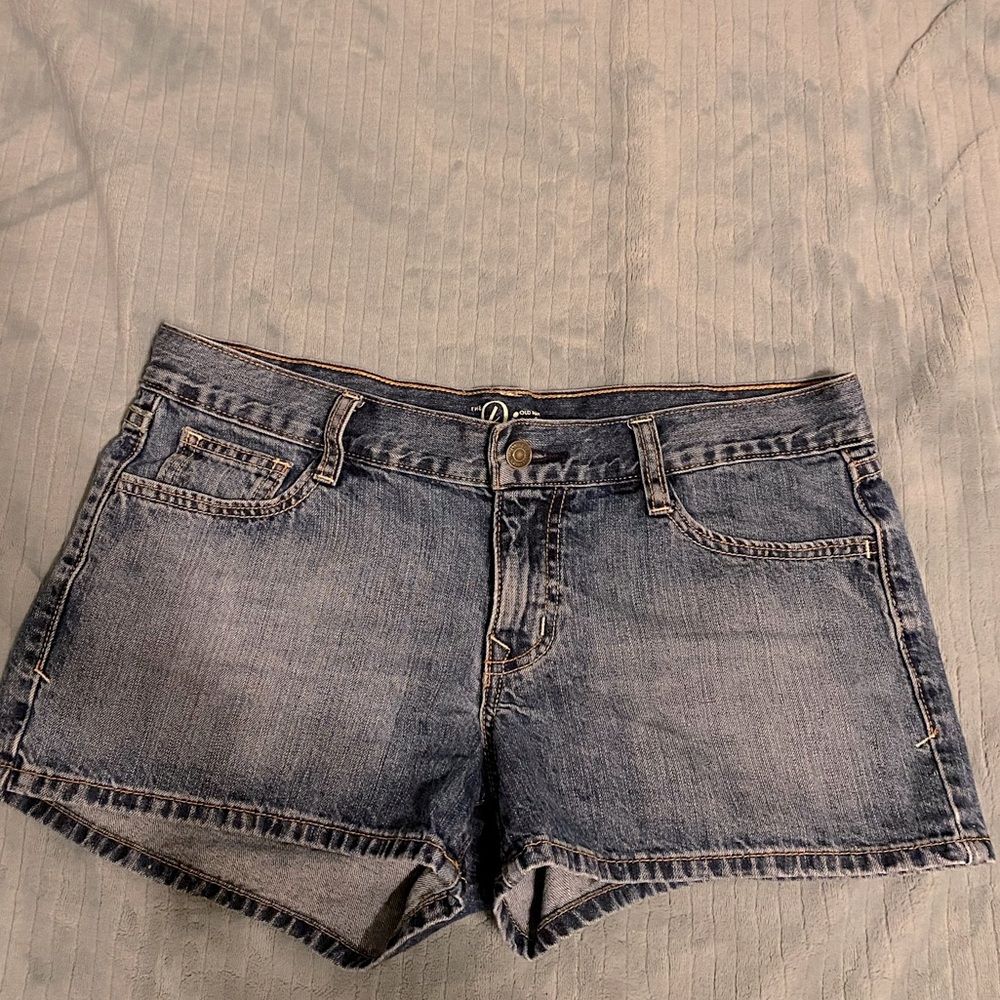 Soft old navy diva jean shorts